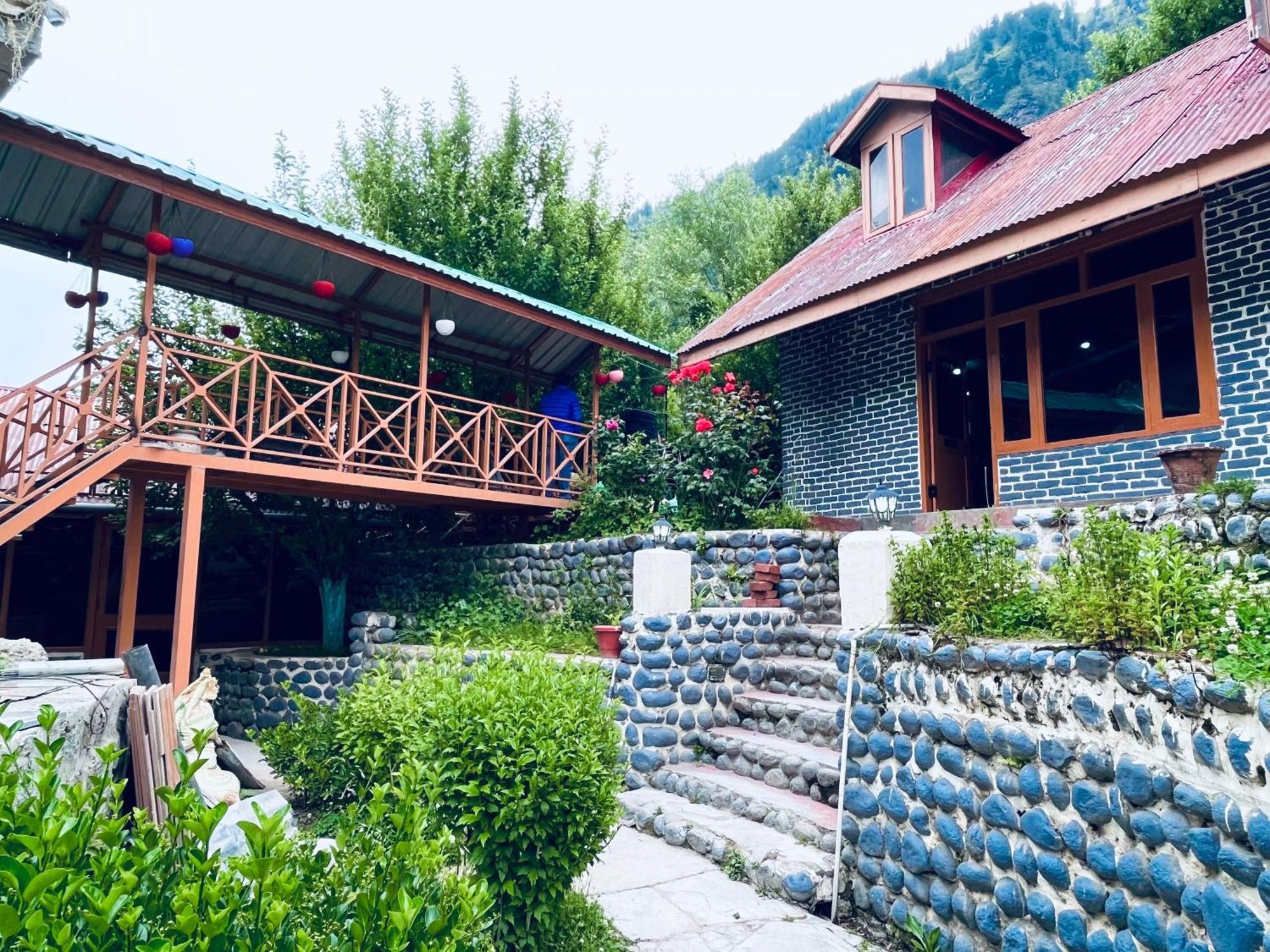 Kartik Mountain View Cottage - A Hidden Gem - Best Selling Property In Manali - Manali (Himachal Pradesh) — Photos 3